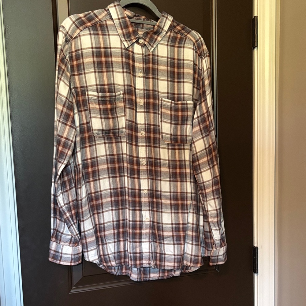 Mossimo Supply Co. XL Women’s Boyfriend Fit Brown White Plaid Shirt not flannel